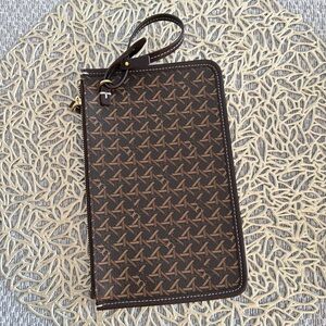 Tory Burch Ever Ready Pouch Brown